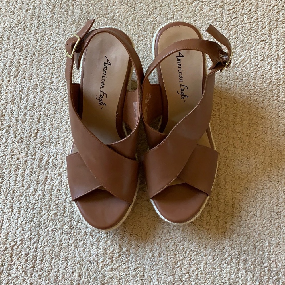 Sandals Sz 8.5. Almost new . Worn once